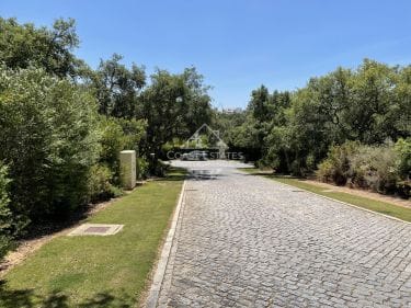 Plot in the exclusive community in Los Altos de Valderrama for sale in Sotogrande