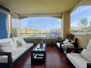 South-east facing apartment in the Marina of Sotogrande with communal pool for holiday rentals 