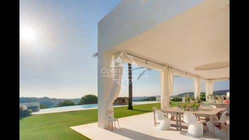 The White Stone Villa with Panoramic Views in Almenara Golf, Sotogrande Alto