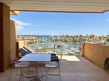 Two-bedroom apartment in the most sought-after living complex "Ribera del Marlin" in the Marina of Sotogrande