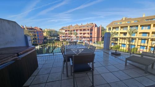 Light-flooded Duplex-Penthouse with 4 bedrooms in Isla Carey, Marina of Sotogrande