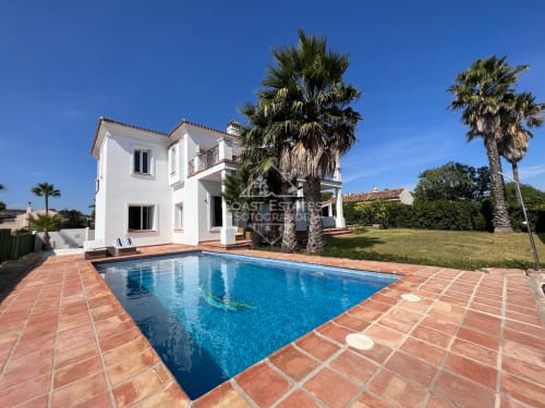 Stunning Villa with Panoramic Sea Views in La Paloma de Manilva available for long term rent